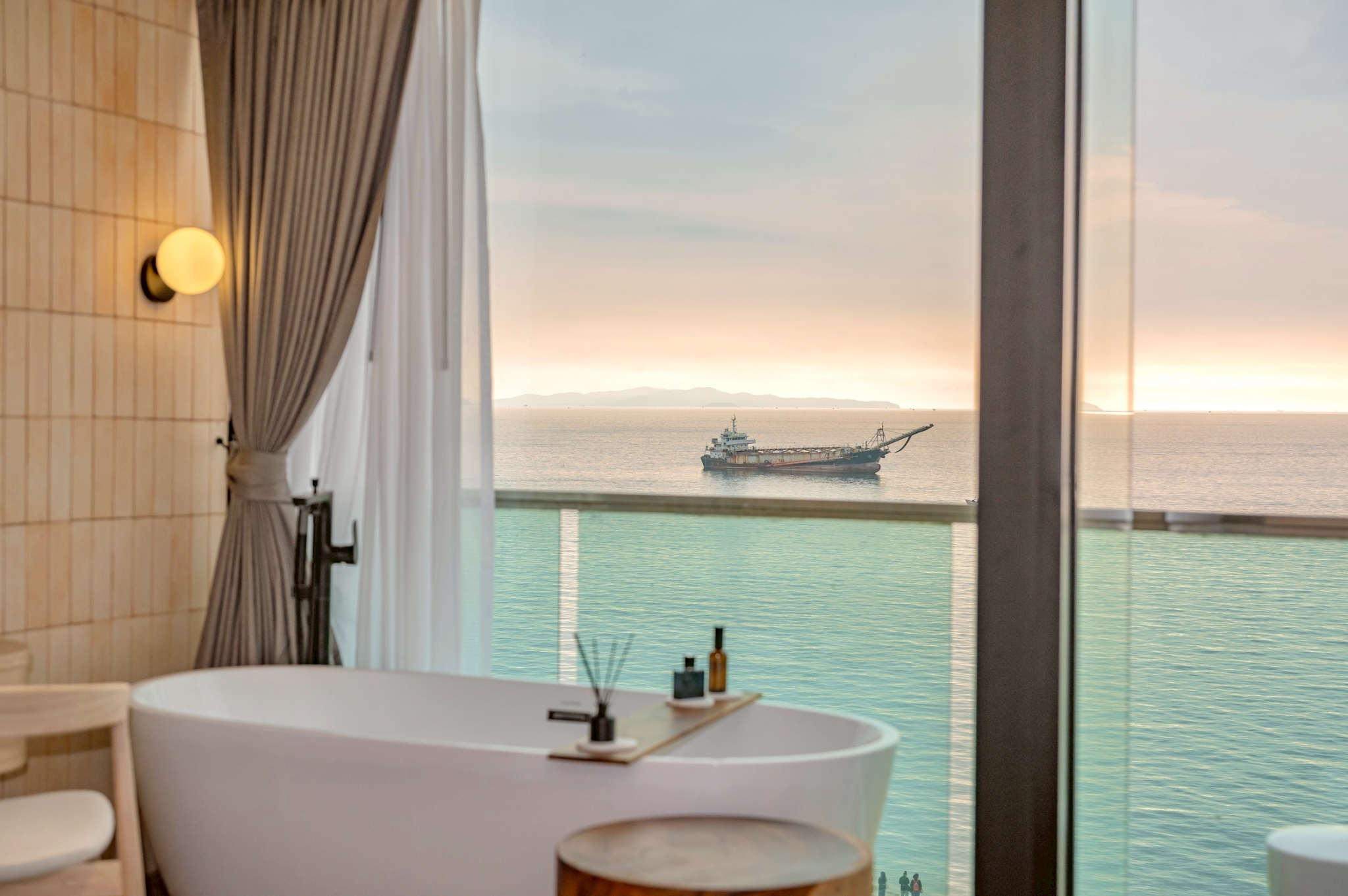 LINE_ALBUM_Seaview Skybath_251201_1 LINE_ALBUM_Seaview Skybath_251201_1