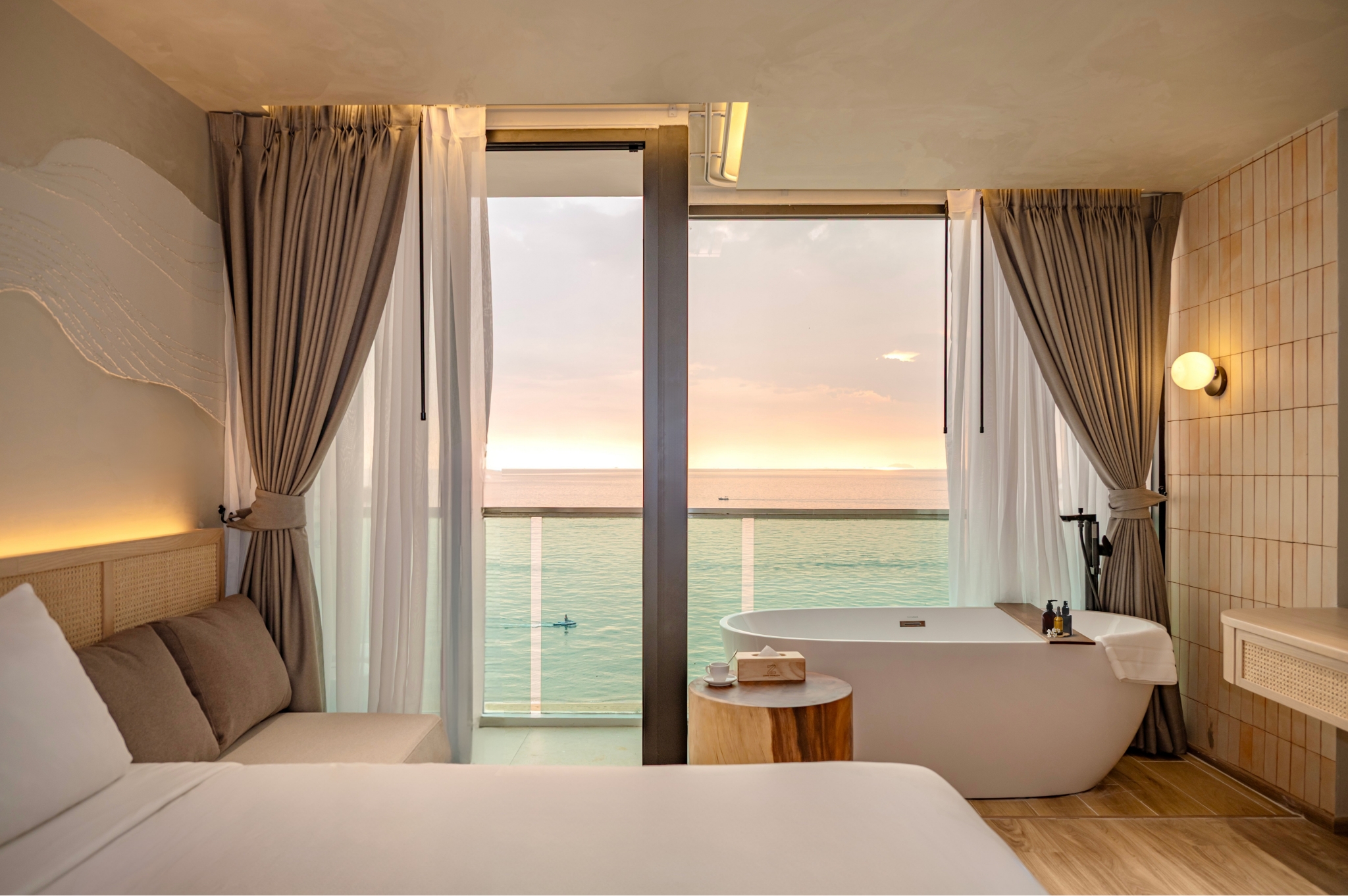 LINE_ALBUM_Seaview Skybath_251201_5 LINE_ALBUM_Seaview Skybath_251201_5